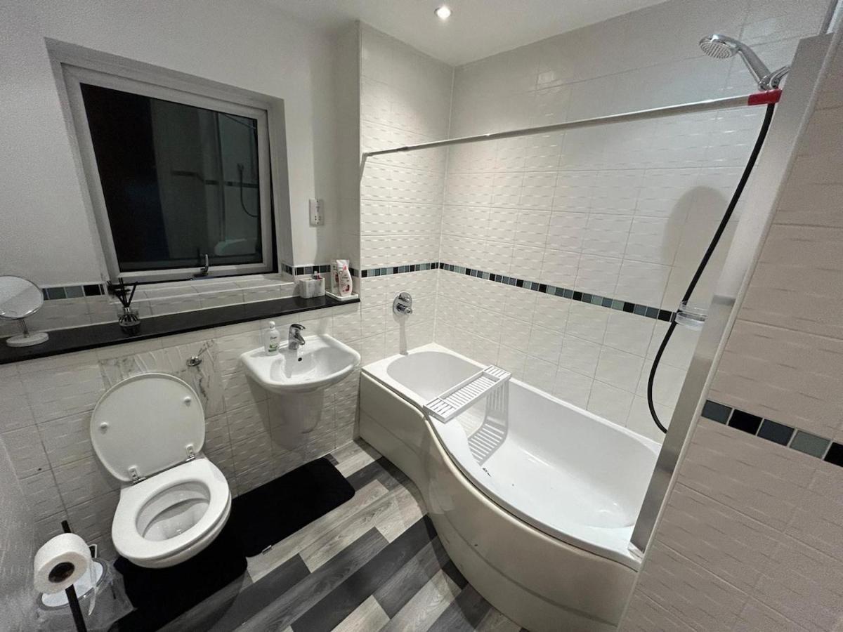 Comfy 2br In West Didsbury * Manchester